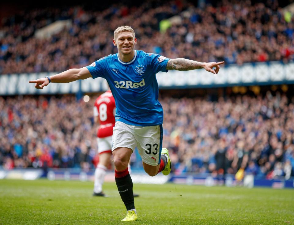 Leeds should sign Martyn Waghorn