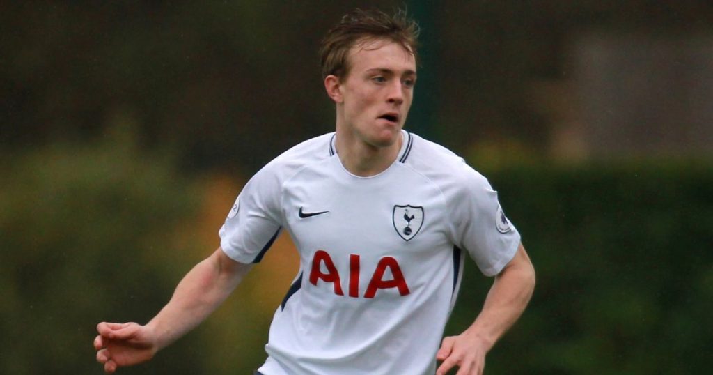 Tottenham's young midfielder Oliver Skipp.