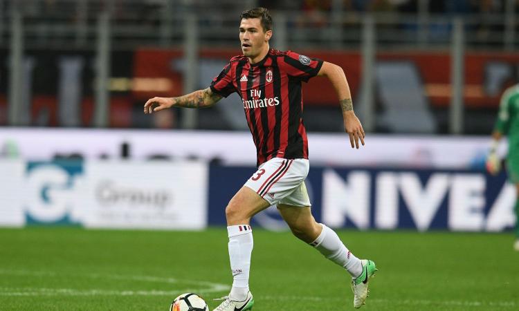 AC Milan defender Alessio Romagnoli in action. (Getty Images