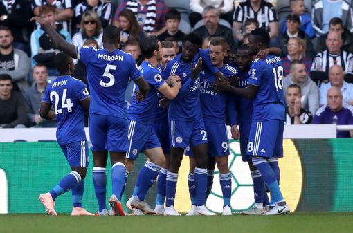 Mendy celebrating with his teammates at Leicester.