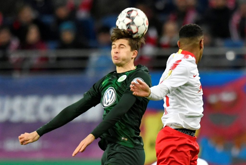 Wolfsburg midfielder Elvis Rexhbecaj in action. (Getty Images)