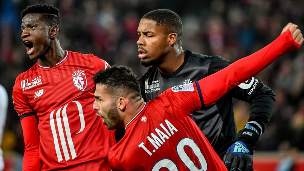 Maignan (centre) seen along with his Lille teammates.