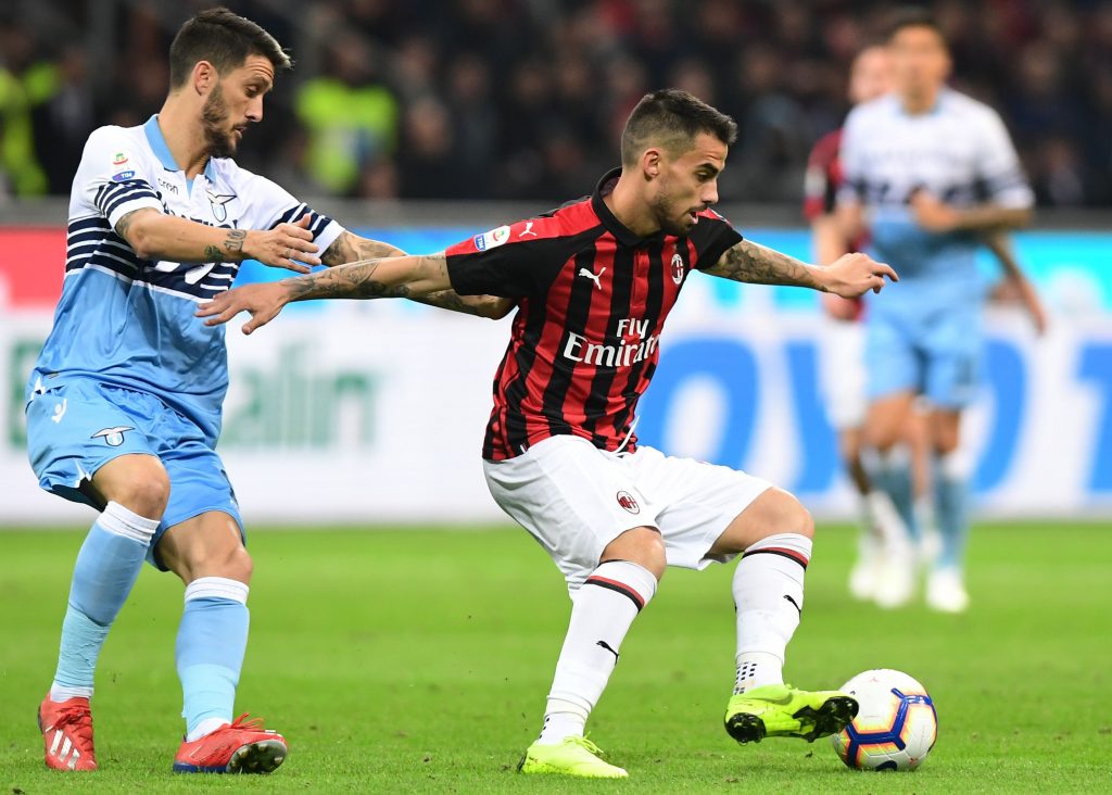 AC Milan's Spanish forward Suso controls the ball during the Italian Serie A football match AC Milan vs Lazio Rome on April 13, 2019 at the San Siro stadium in Milan. (Getty Images)