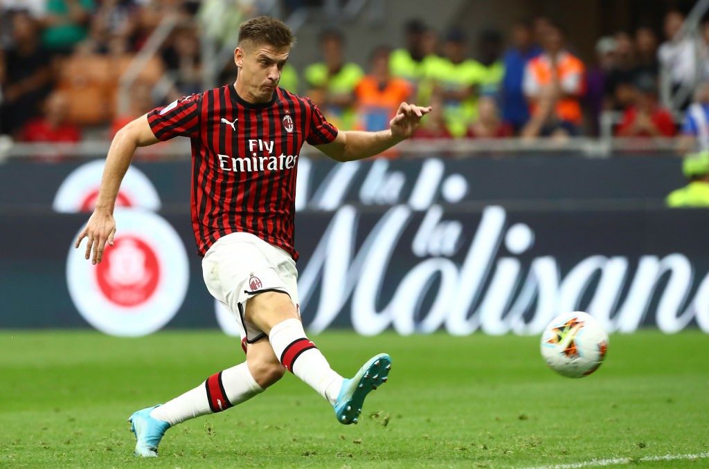 AC Milan striker Krzysztof Piatek in action. (Getty Images)